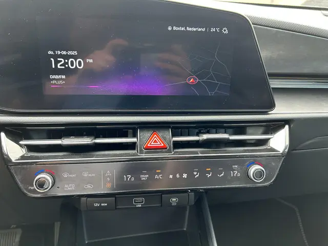 Kia Niro EV DynamicLine 64.8 kWh 2024 Elektrisch 18