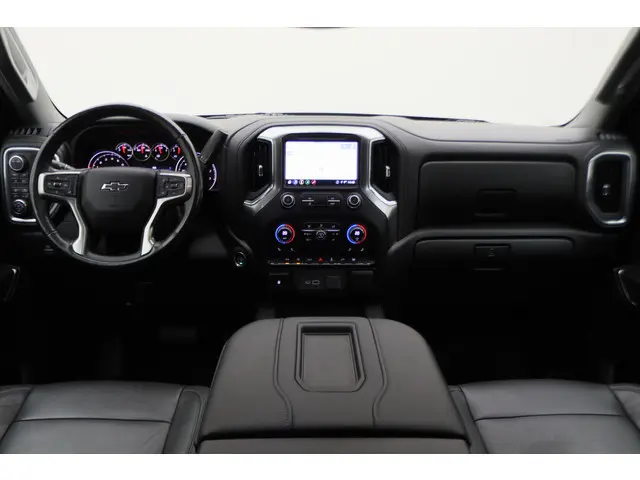 Chevrolet Silverado 2