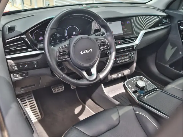 Kia e-Niro ExecutiveLine 64 kWh 3-Fase 2022 Elektrisch 22