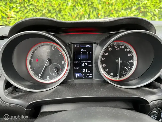 Suzuki Swift 1.0 Stijl Automaat km 81000 2018 Benzine 16