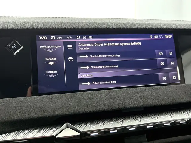 DS DS 4 1.2 PureTech Performance Line+ 2023 Benzine 17