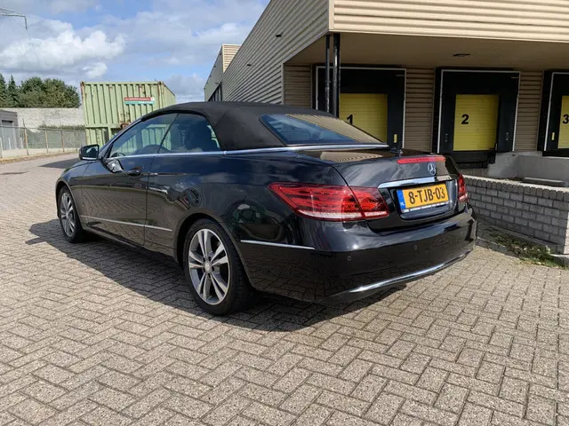Mercedes-Benz E-Klasse Cabrio 200 Ambition 2014 Benzine 6