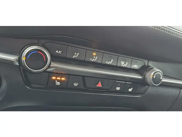 Mazda 3 2.0 e-SkyActiv-G M Hybrid 122 2019 Benzine 22