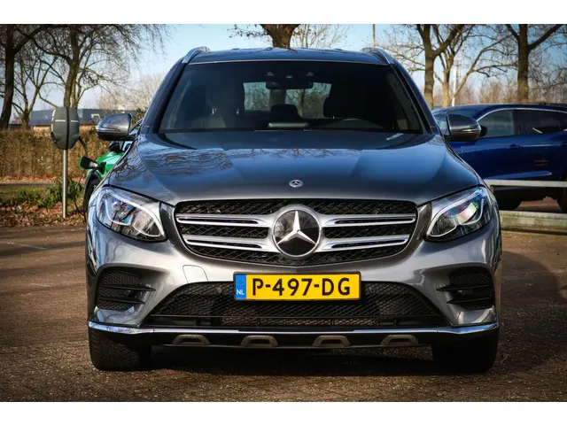 Mercedes-Benz GLC 250 4MATIC 2018 Benzine 3