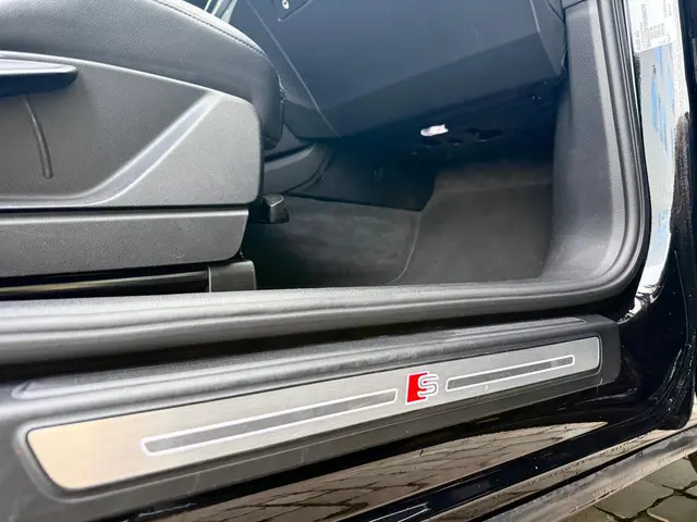 Audi Q5 50 TFSI e S edition 2021 Hybride Benzine 25