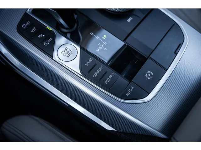 BMW 3 Serie 330i M-Sport 2019 Benzine 39