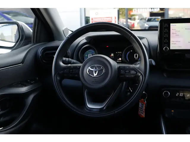 Toyota Yaris 1.5 Hybrid Dynamic 2023 Hybride Benzine 23