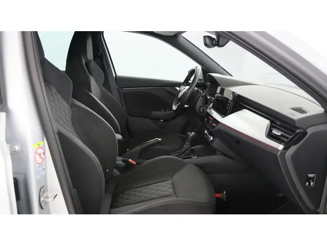 Škoda Kamiq 1.0 TSI 115pk Sport Business 2021 Benzine 32