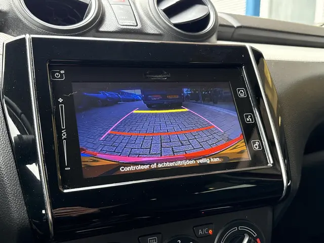 Suzuki Swift 1.2 Select Smart Hybrid 2020 Benzine 25