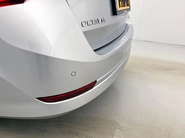 Škoda Octavia Combi 1.5 e-TSI DSG Style 2022 Benzine 14