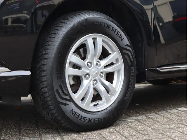 Mitsubishi Outlander 2.4 PHEV 2020 Hybride Benzine 12