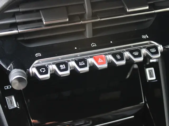 Peugeot 2008 1.2 Hybrid 145 GT 2026 Hybride Benzine 22