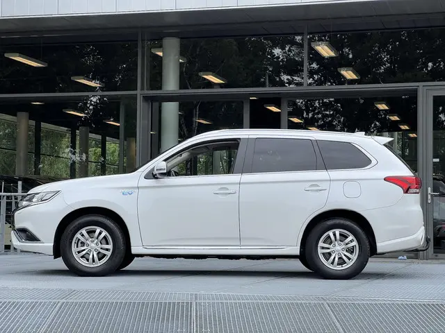 Mitsubishi Outlander 2.4 PHEV Pure 2020 Hybride Benzine 15