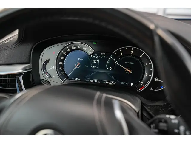 BMW 5 Serie Touring 520i Executive 2017 Benzine 19