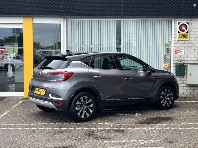 Renault Captur 1.3 mild hybrid 160 techno 2023 Benzine 28