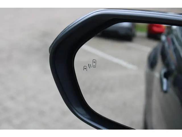 Toyota Yaris 1.5 Hybrid 2025 Hybride Benzine 13