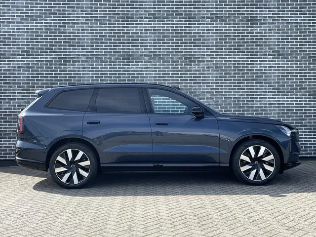 Volvo EX90 Twin Motor Ultra 7p. 111 kWh 2025 Elektrisch 3