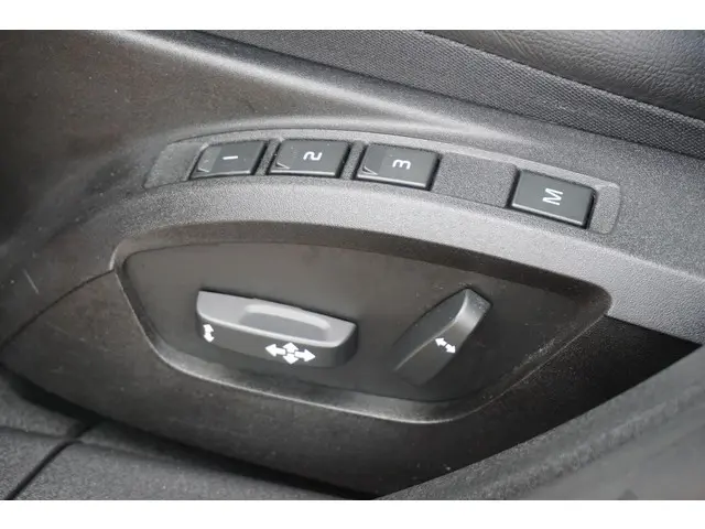 Volvo V40 1.5 T3 Inscription 2016 Benzine 12