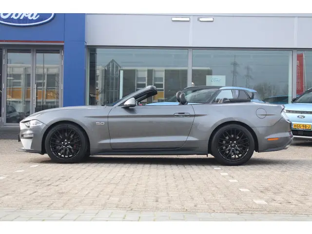 Ford Mustang Convertible 5.0 V8 GT 2022 Benzine 6