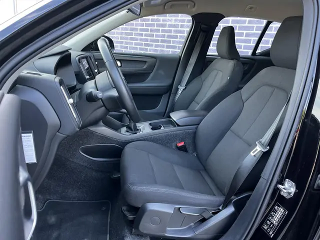 Volvo XC40 1.5 T2 Momentum Core 2020 Benzine 4