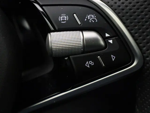 Škoda Karoq 1.0TSI/115PK Selection 2025 Benzine 23