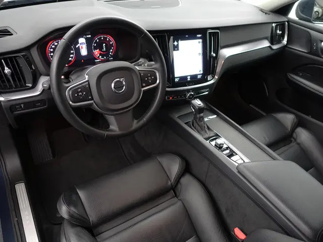 Volvo V60 2