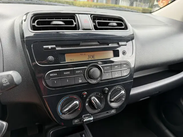 Mitsubishi Space Star 1.0 Cool+ 2018 Benzine 11