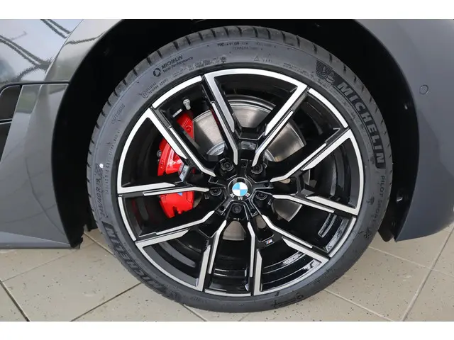 BMW i4 eDrive40 2025 Elektrisch 6