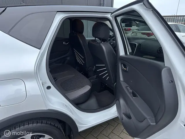 Renault Captur 1.3 TCe Intens Automaat! 2019 Benzine 19