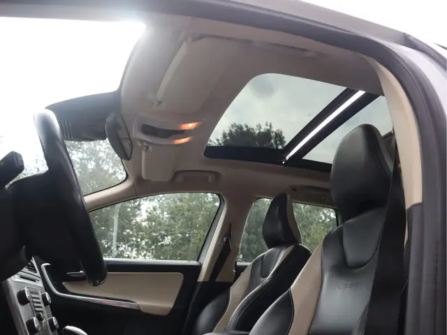 Volvo XC60 2.0 T5 R-Design 2013 Benzine 7