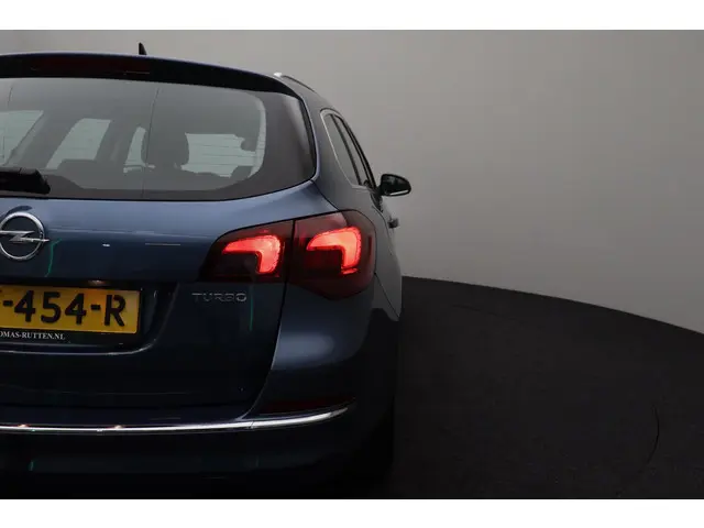 Opel Astra Sports Tourer 1.4 Turbo Blitz 2016 Benzine 25