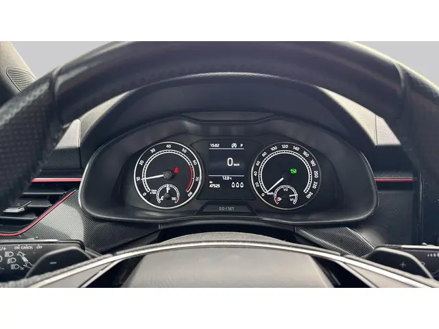 Škoda Kamiq 1.0 TSI Sport Business 2023 Benzine 20