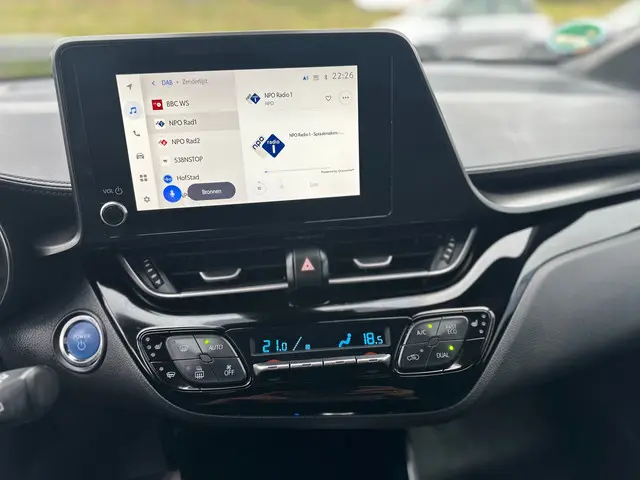 Toyota C-HR 1.8 Hybrid Executive 2022 Hybride Benzine 13