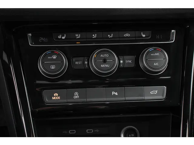 Volkswagen Touran 1.5 TSI DSG Highline 7p 2021 Benzine 20