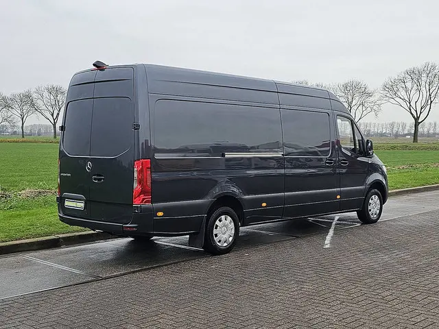 Mercedes-Benz Sprinter 3