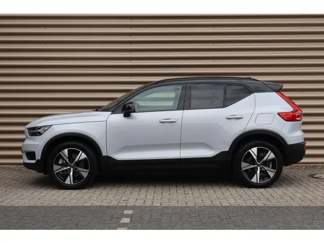 Volvo XC40 Recharge Plus 2022 Elektrisch 9