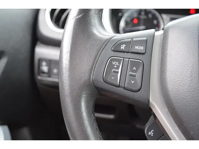 Suzuki Vitara 1.6 Exclusive 2015 Benzine 21