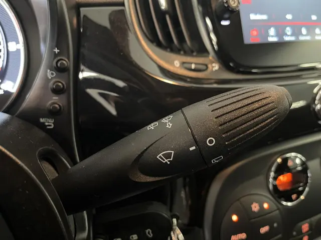 Fiat 500 1.0 Hybrid Dolcevita 2024 Benzine 28