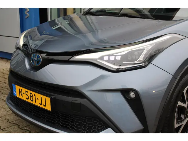 Toyota C-HR 2.0 Hybrid Style 2021 Hybride Benzine 38