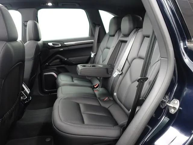 Porsche Cayenne 3.0 S E-Hybrid 2015 Hybride Benzine 32