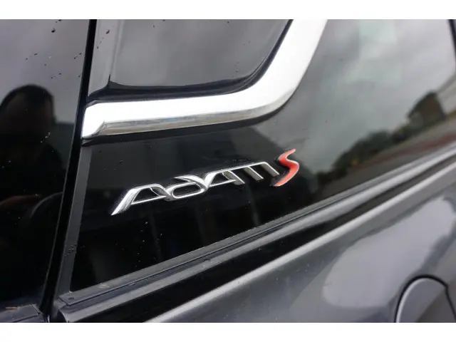 Opel ADAM 1.4 Turbo Rocks S 2015 Benzine 19