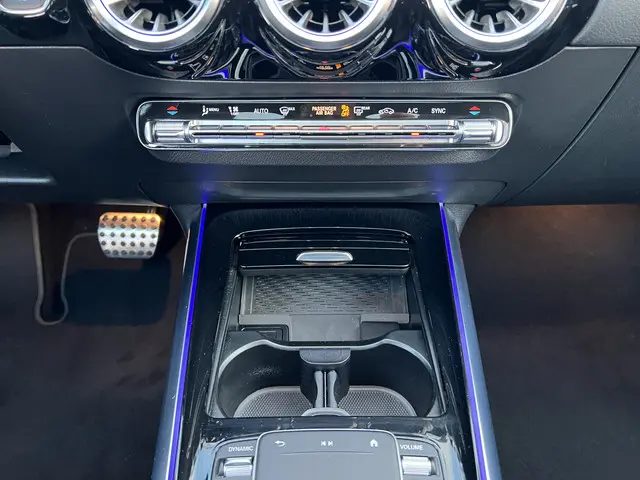 Mercedes-Benz B-Klasse 180 AMG Line 2023 Benzine 27