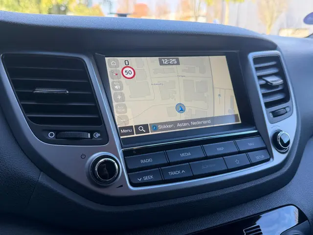 Hyundai Tucson 1.6 GDi Comfort Trekhaak ! 2018 Benzine 16