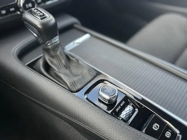 Volvo V90 2.0 T5 Momentum 2018 Benzine 27