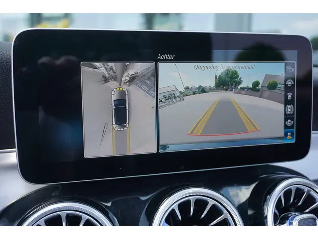 Mercedes-Benz C-Klasse Cabrio 180 AMG 2020 Benzine 13
