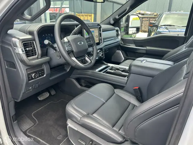 Ford F-350 USA Platinum 2025 Diesel 30