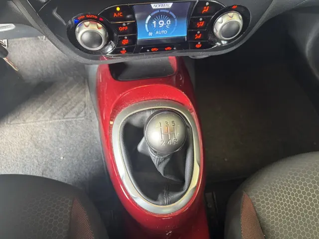 Nissan Juke 1.6 Acenta 2012 Benzine 18