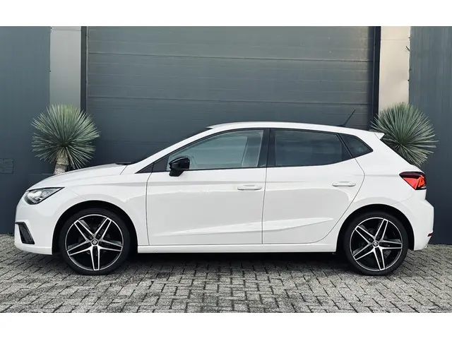 SEAT Ibiza 1.0 TGI/TSI FR Business Intense 2019 Benzine 22