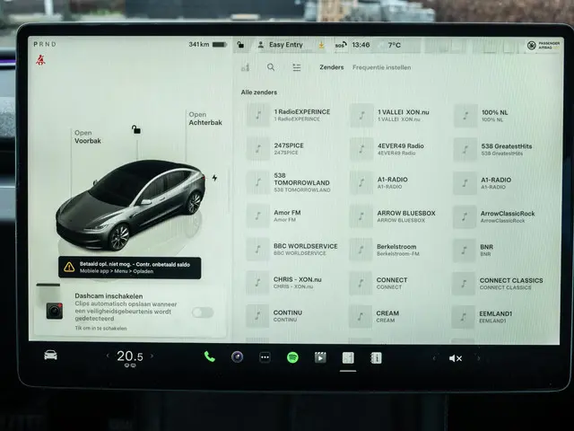 Tesla Model 3 RWD 60 kWh 2024 Elektrisch 39