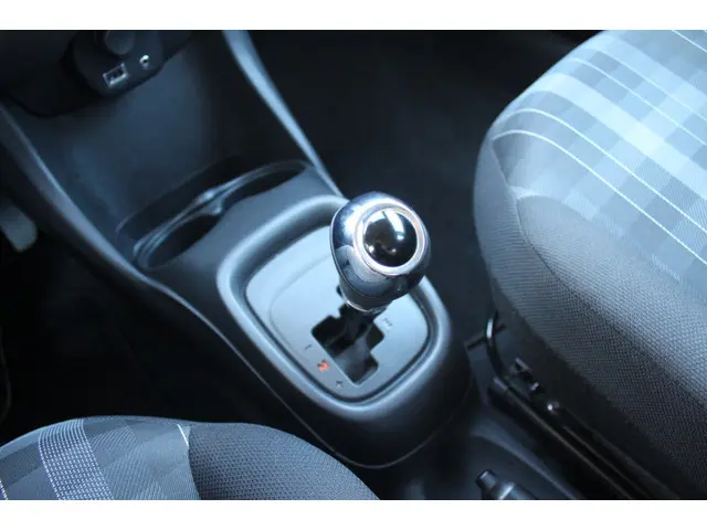 Peugeot 108 1.0 e-VTi Active Automaat 2019 Benzine 15